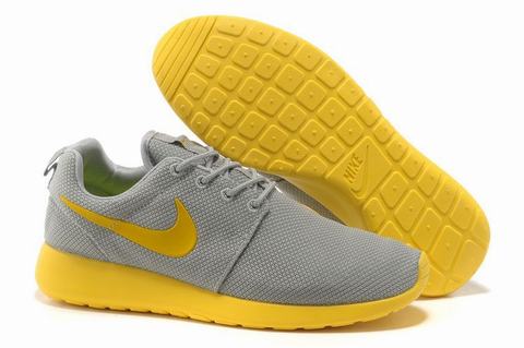 nike roshe run youth gs chaussures noir rose argent